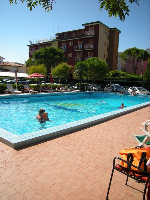 Hotel Continental Lido di Jesolo Kültér fotó