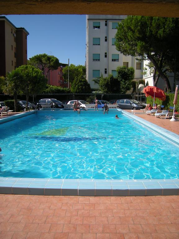 Hotel Continental Lido di Jesolo Kültér fotó