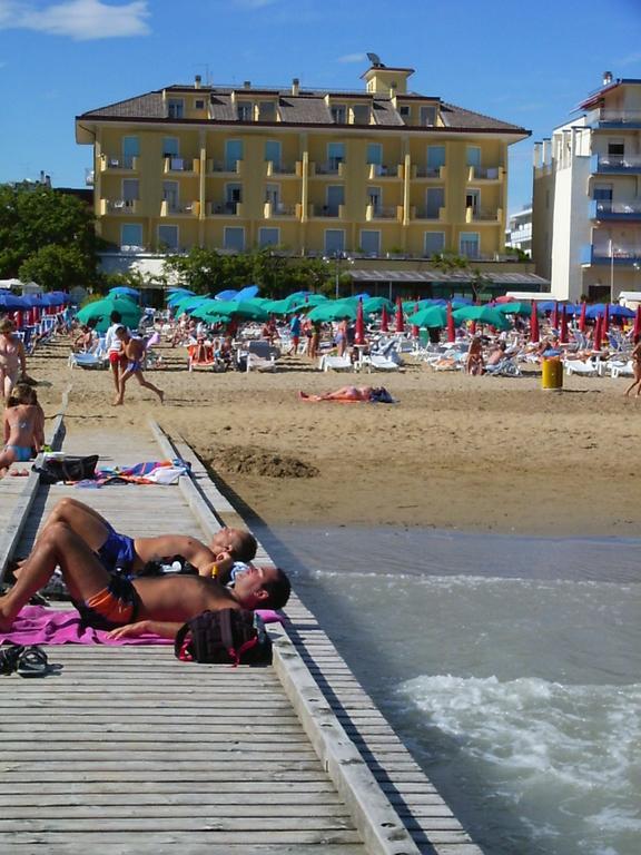 Hotel Continental Lido di Jesolo Kültér fotó