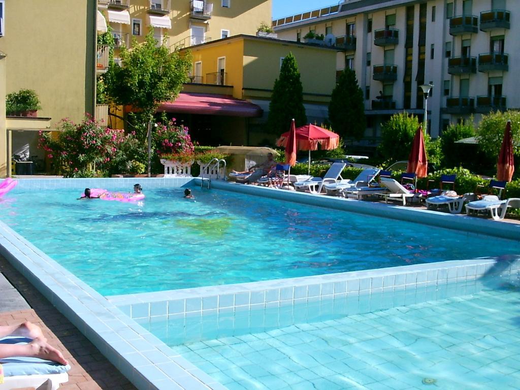 Hotel Continental Lido di Jesolo Kültér fotó
