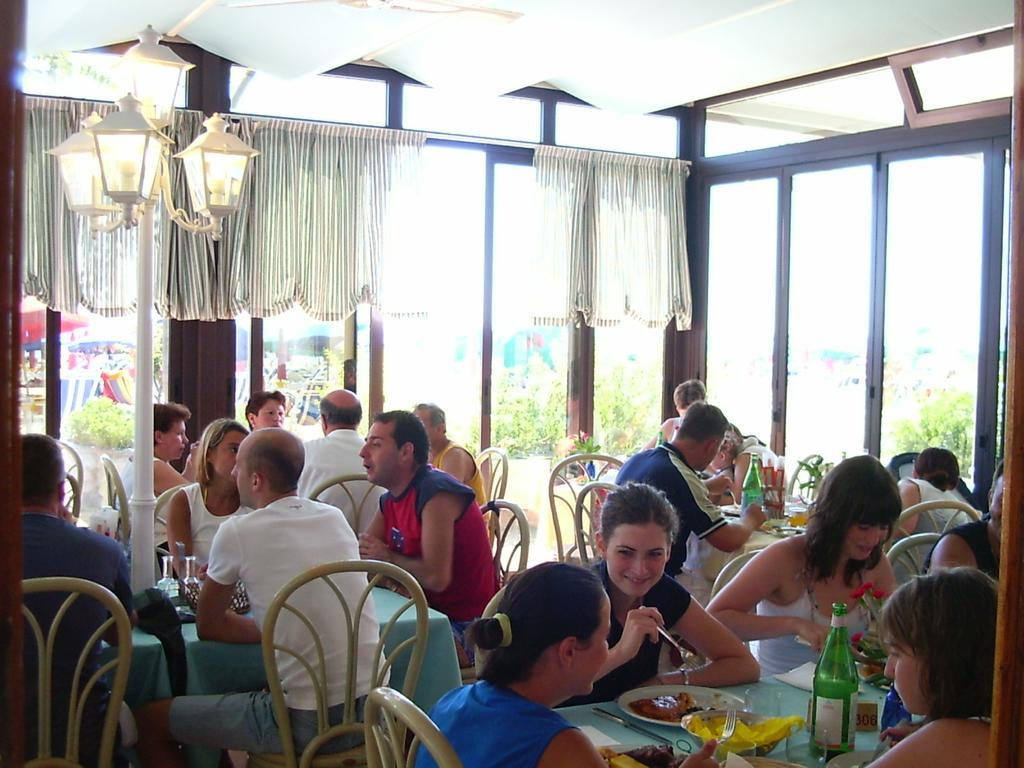 Hotel Continental Lido di Jesolo Kültér fotó