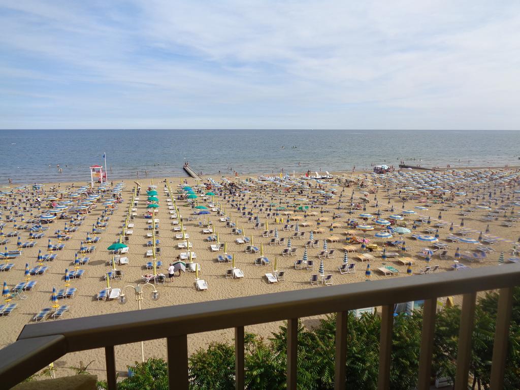 Hotel Continental Lido di Jesolo Kültér fotó