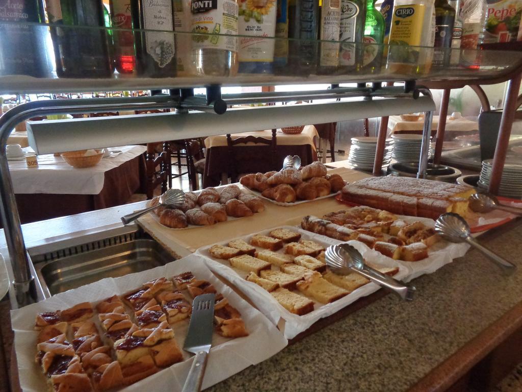 Hotel Continental Lido di Jesolo Kültér fotó